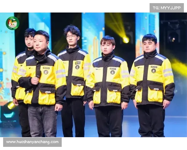 甘南大众组76岁骑手冲线瞬间 见证最后一名完赛者的坚韧与掌声